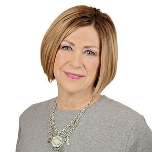 Meet your Posher, Gina